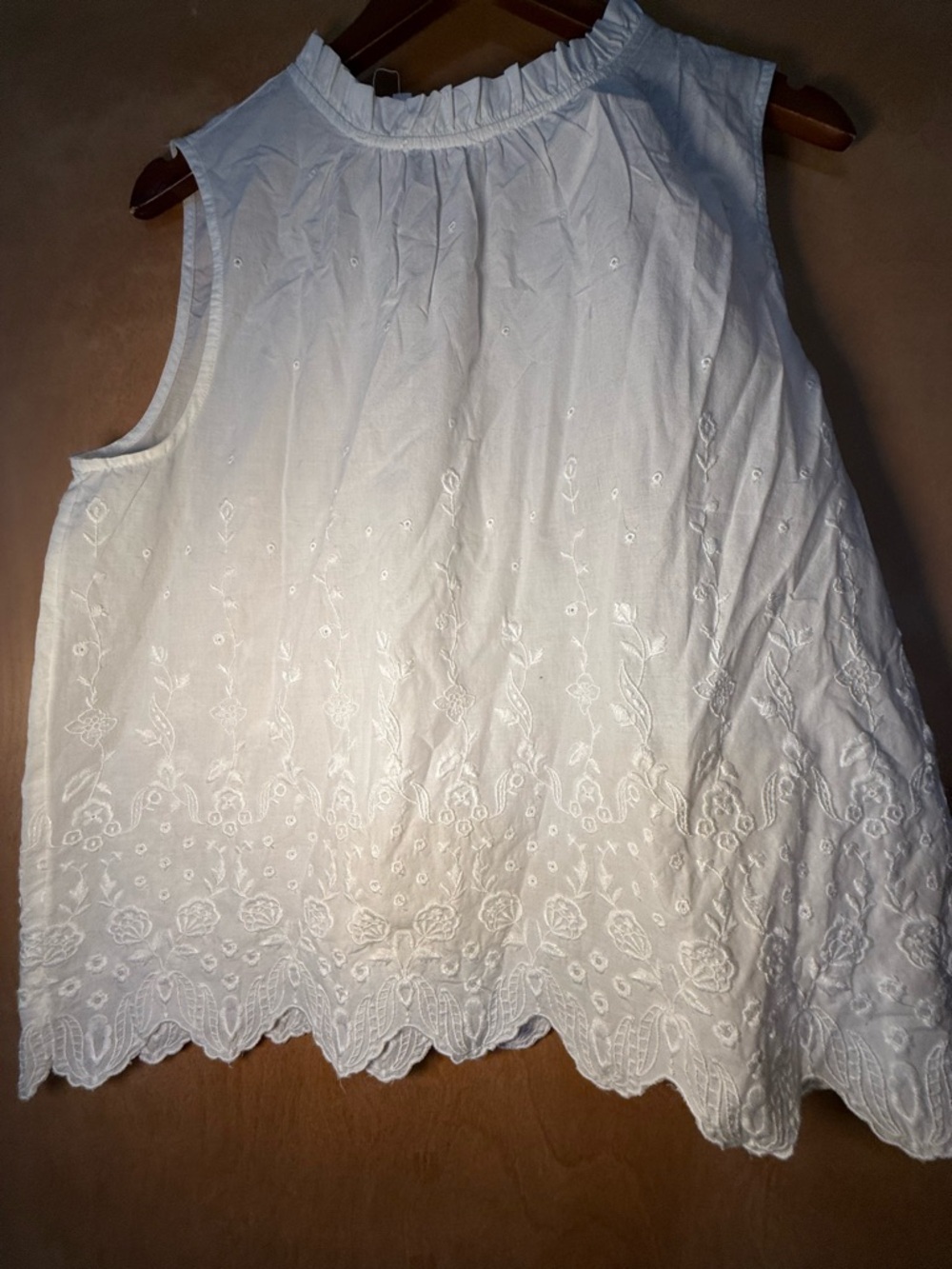 LOFT White Eyelet Sleeveless Blouse